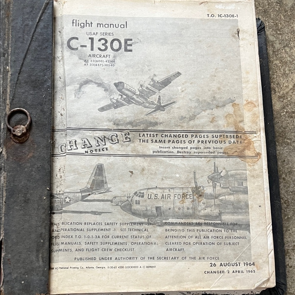 Vintage USAF C-130E Flight Manual